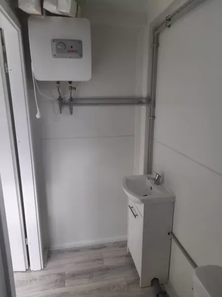 Washing place with boiler